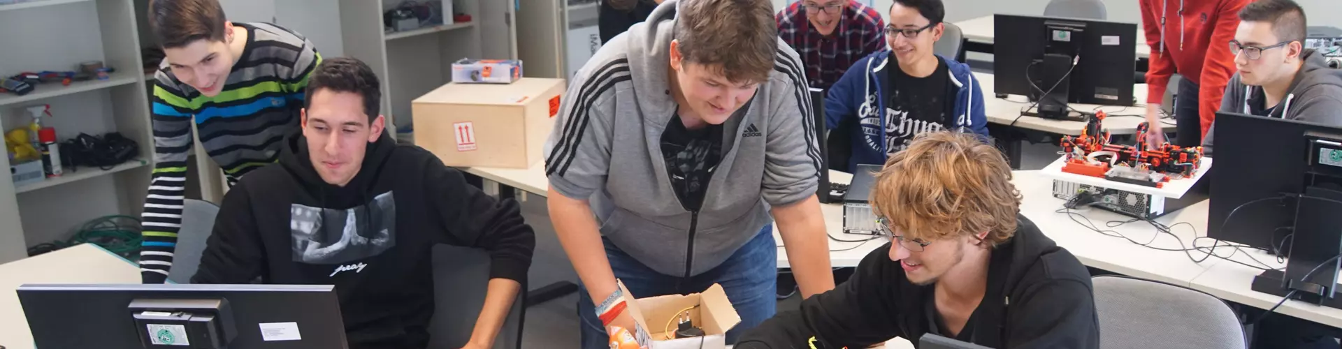 Vermittlung von Wissen und gleichzeitig Freude an der Arbeit: Das sind die EDV-Schulen in Plattling.