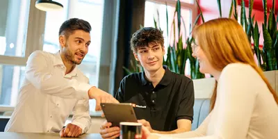 Ob Ausbildung oder Duales Studium: Bei Einhell sind Karrieren in vielen Bereichen möglich. Allen gemeinsam sind optimale Arbeitsbedingungen.